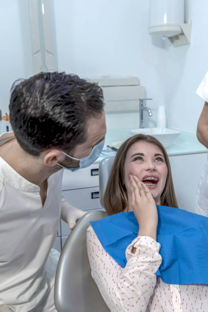 Best Weekend Emergency Dentist in Dyersville, IA