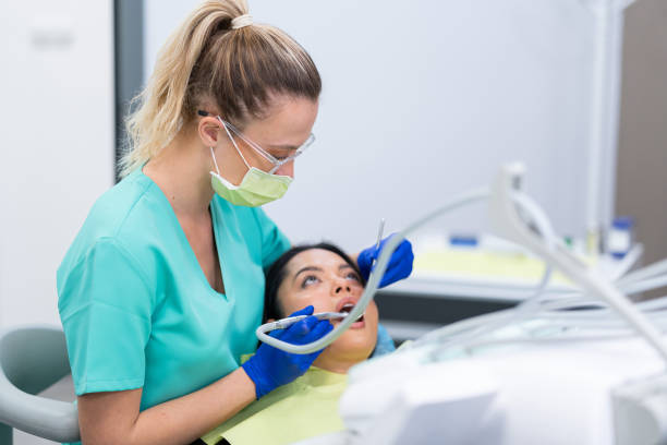 Best Walk-In Emergency Dentist in Dyersville, IA